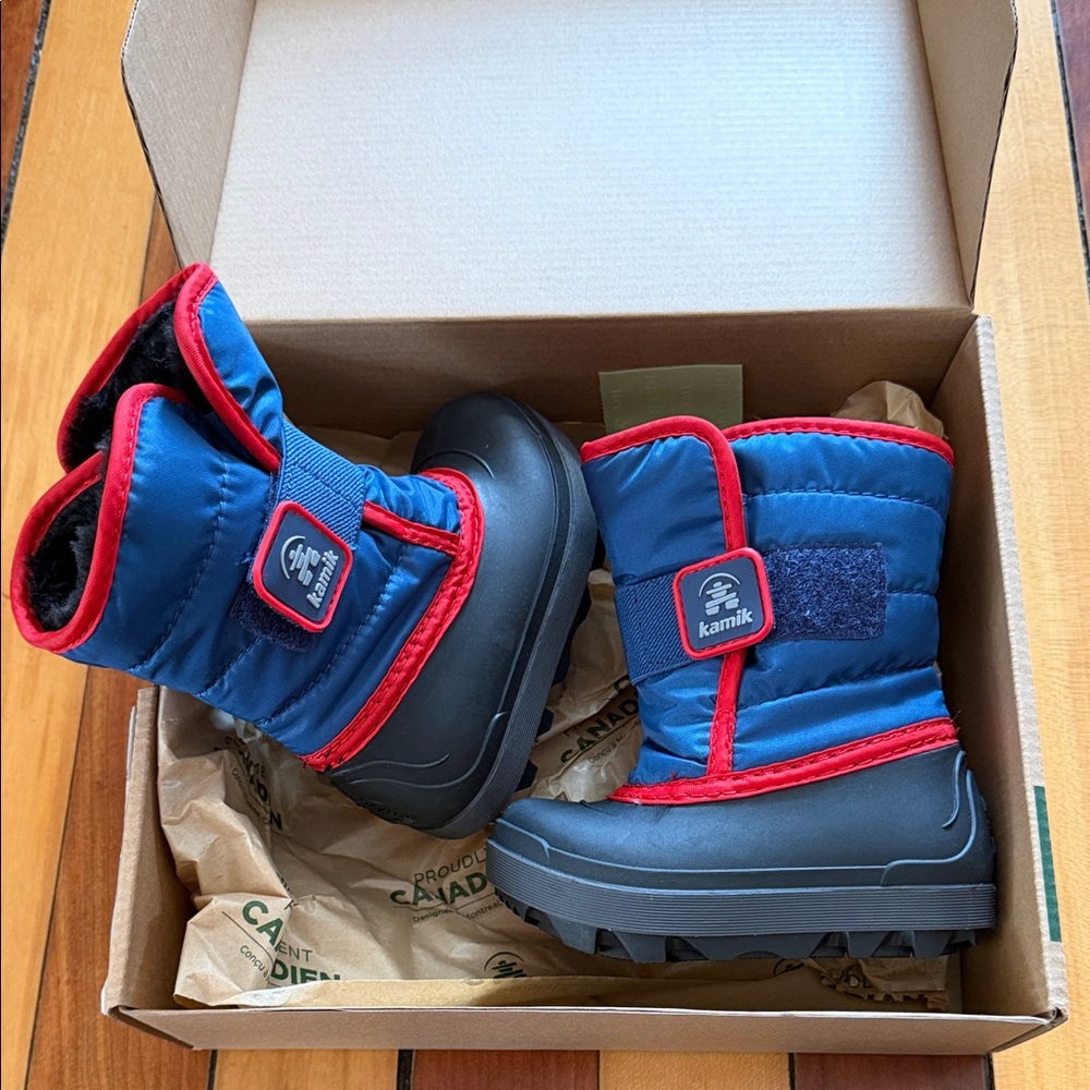NIB New Kamik Snowbug7 Toddler Winter Snow Boots size 6  Waterproof Navy Blue